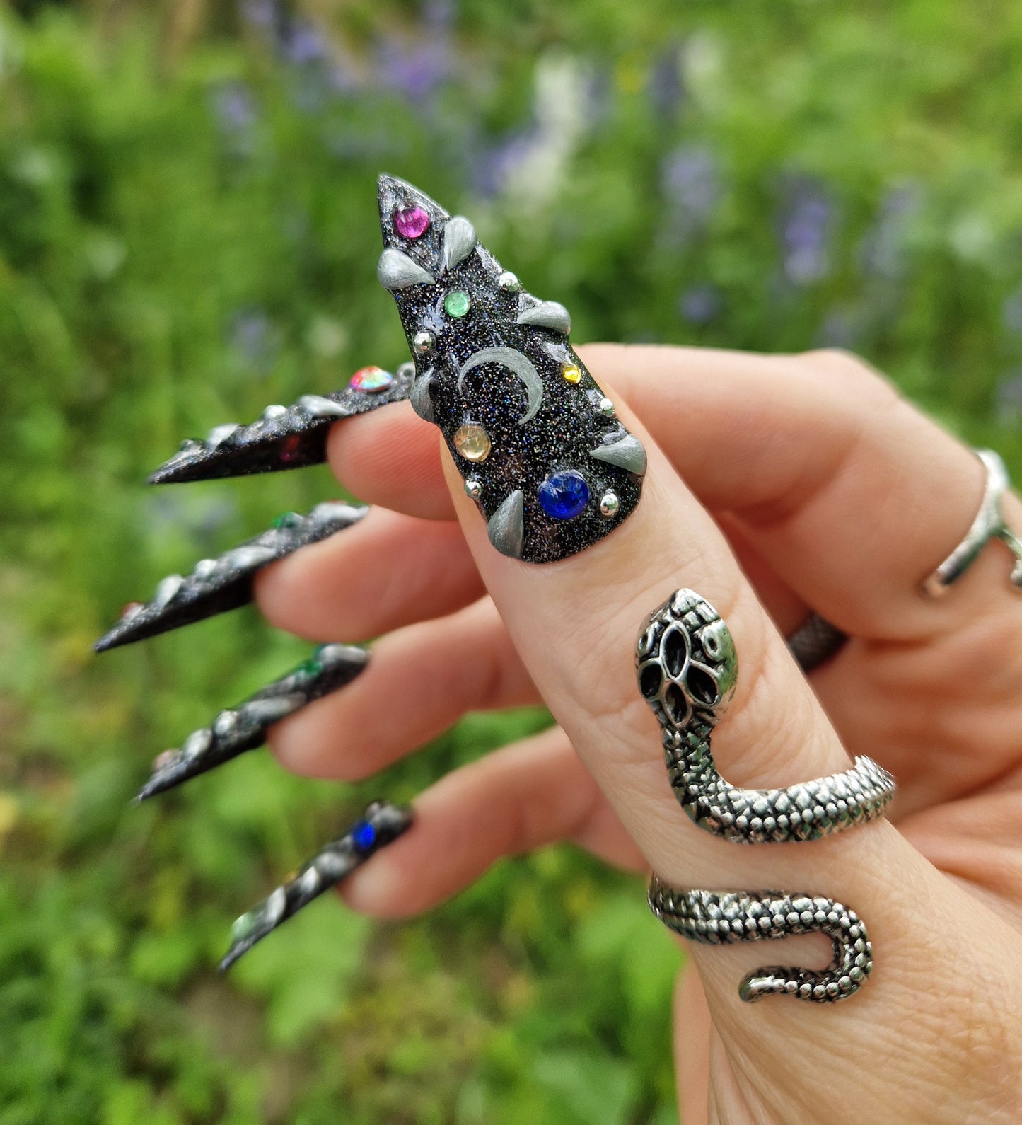 GRASP THE MOON