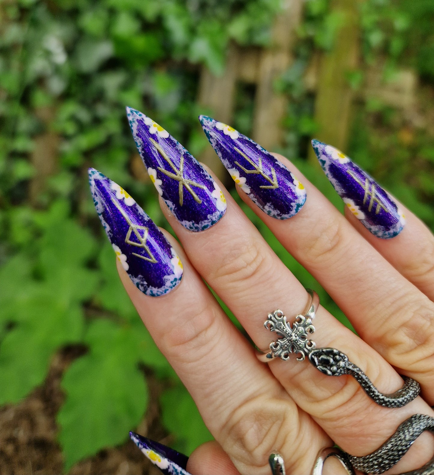 WITCHES RUNES