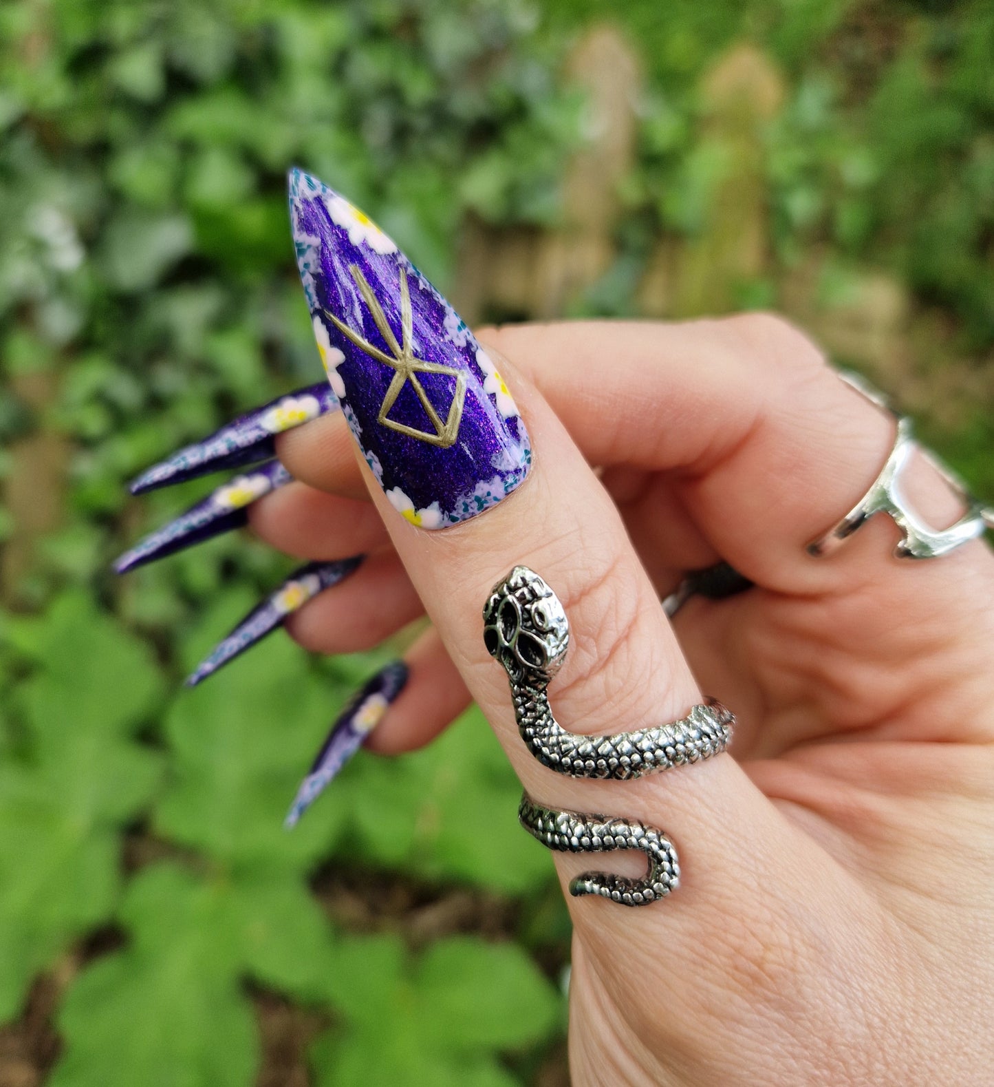 WITCHES RUNES