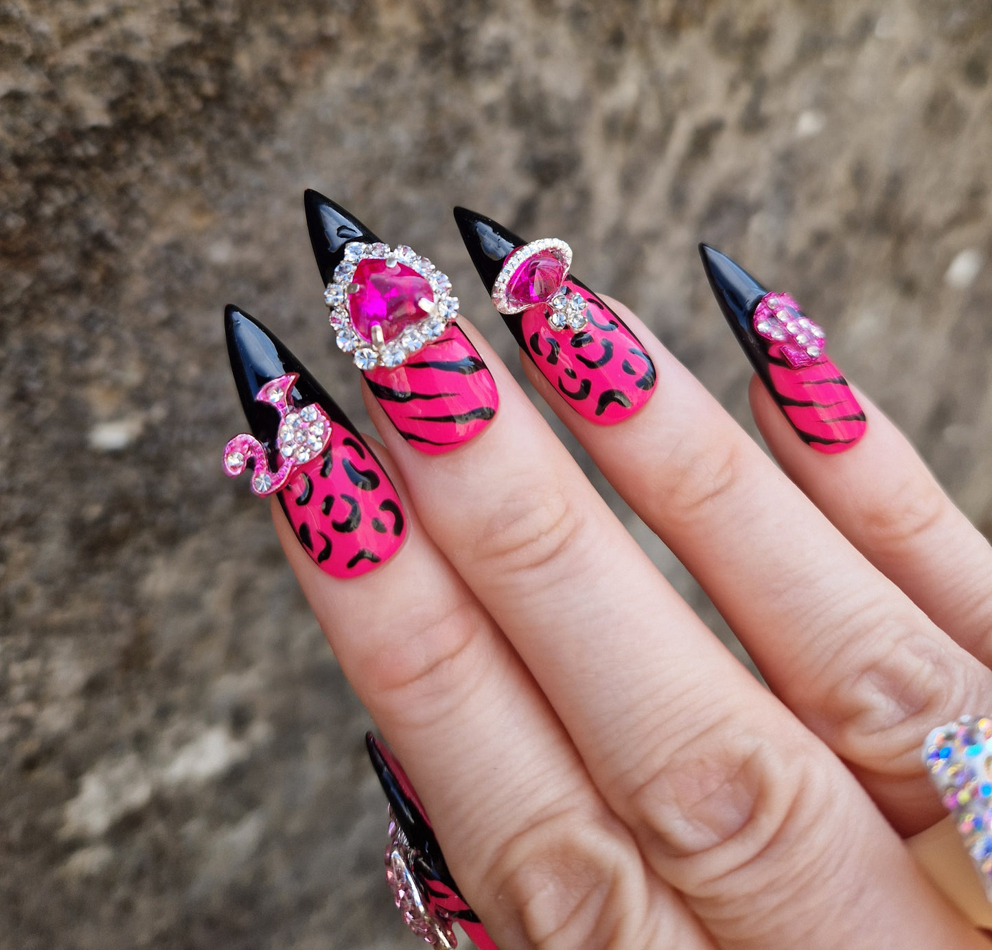 COUTURE