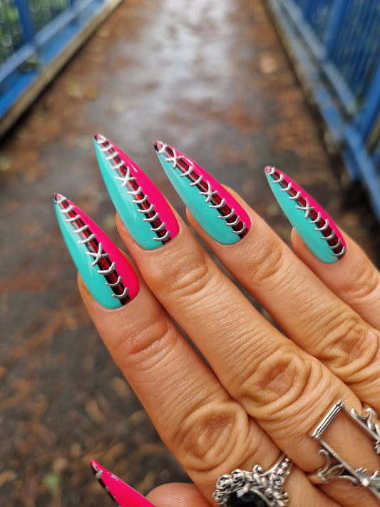 MONSTER HIGH